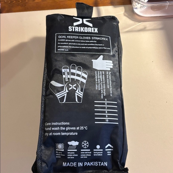 Strikorex Goalkeeper Gloves in Black with White Graphics - Picture 3 of 5